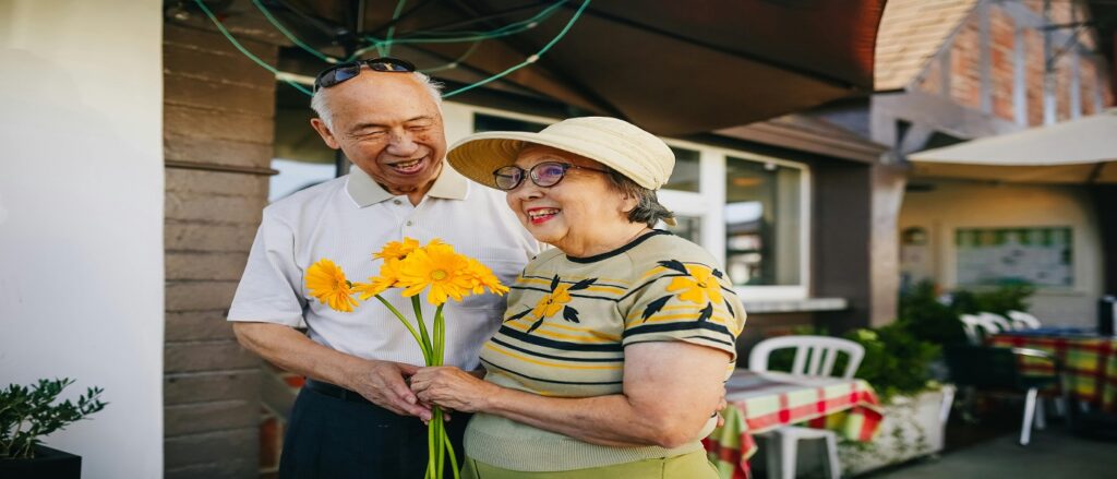 Picture of senior citizens associated with blog on personal injury medicare liens