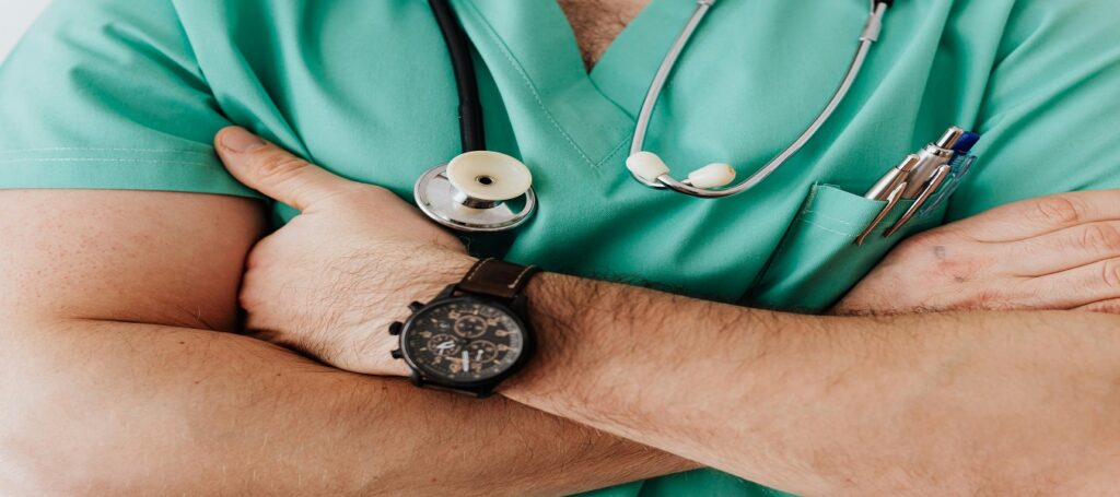 Picture of doctor with stethoscope associated with blog on expert healthcare testimony